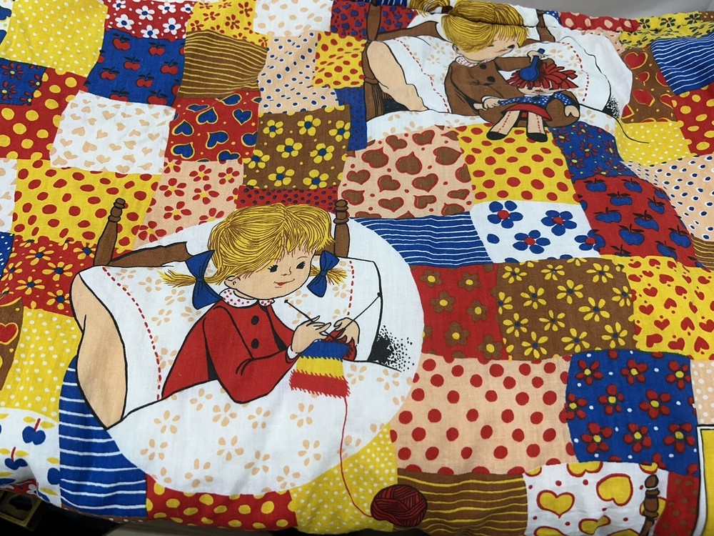 Vintage Read 60s 70s Girls Sleeping Bag Sleepover Quilted Patchwork Pattern