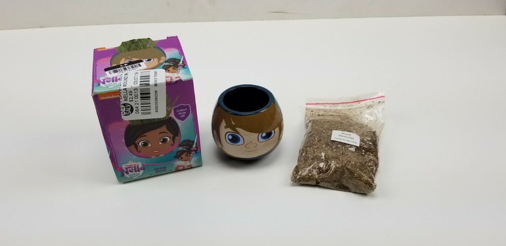 Nella Garret Grass Head