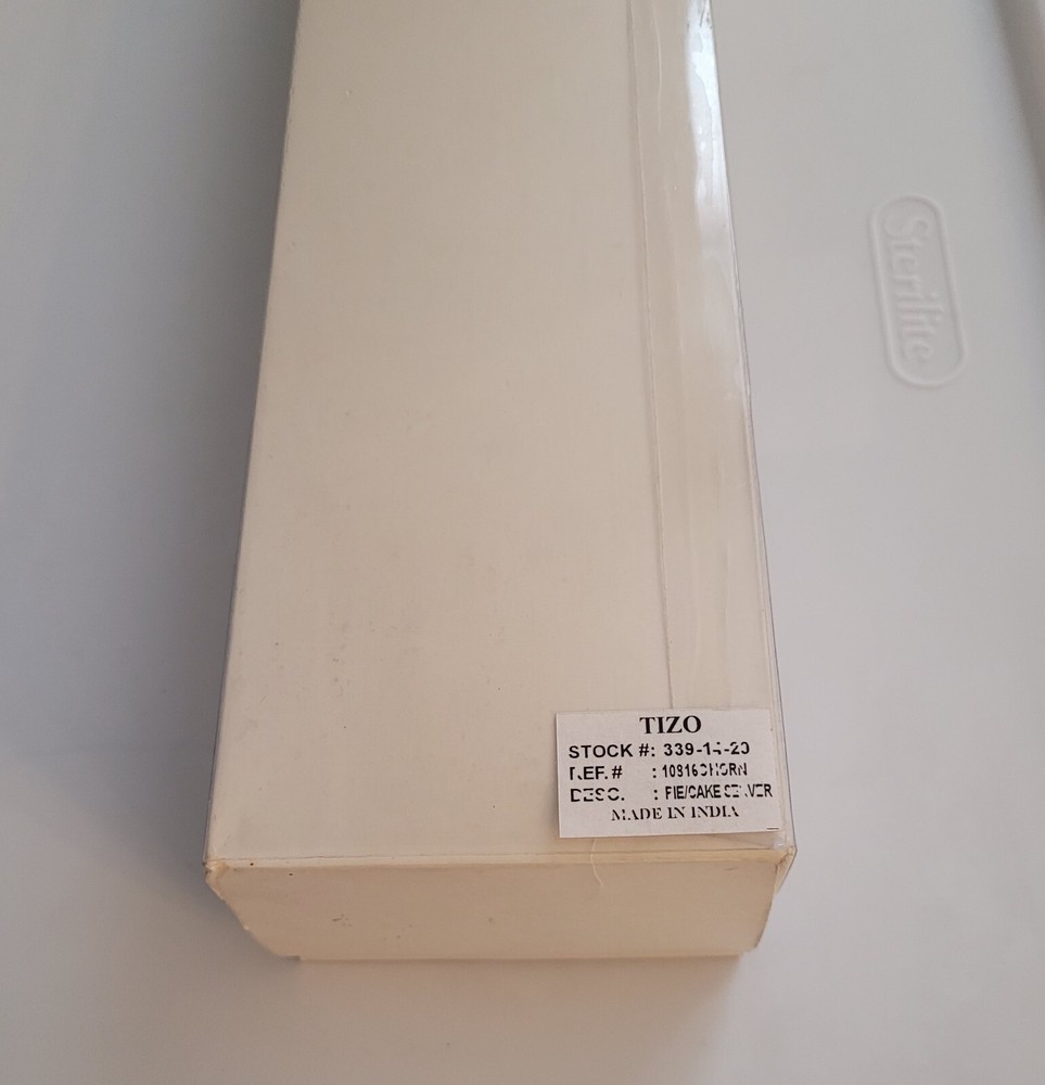 Tizo Horn Cake Pie Server 12"