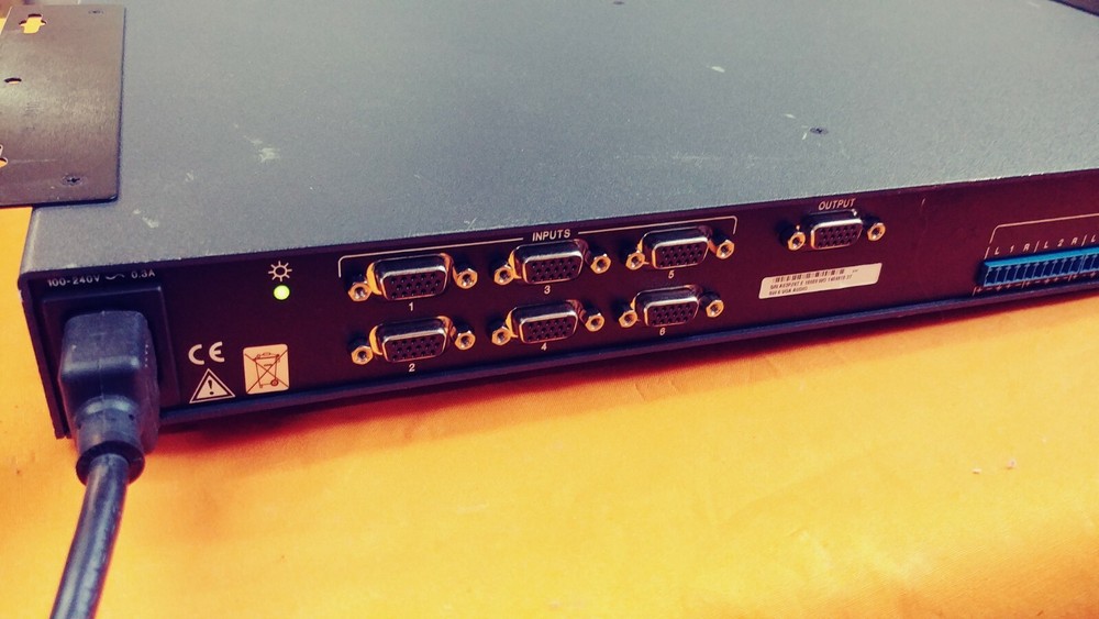 EXTRON SW6 VGA SWITCHER WITH AUDIO (*)