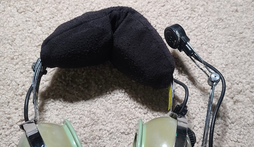 David Clark H10-66 Aviation Headset Untested