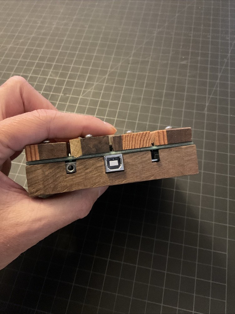 Ciat-Lonbarde Shbobo Shnth Handheld Digital Performance Synth