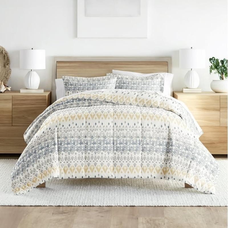 Lightweight Down Alternative Comforter Set Hypoallergenic Microfiber Soft Warmth