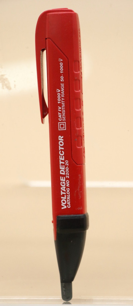 Milwaukee Voltage Detector - 2202-20