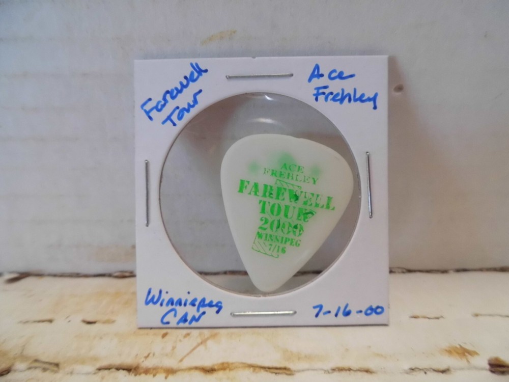 KISS "ACE FREHLEY 7/16/00 FAREWELL TOUR GUITAR PICK~READ DESCRIPTION (18A~6)