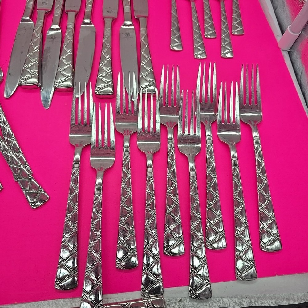 Pfaltzgraff Flatware Cranbrook READ!