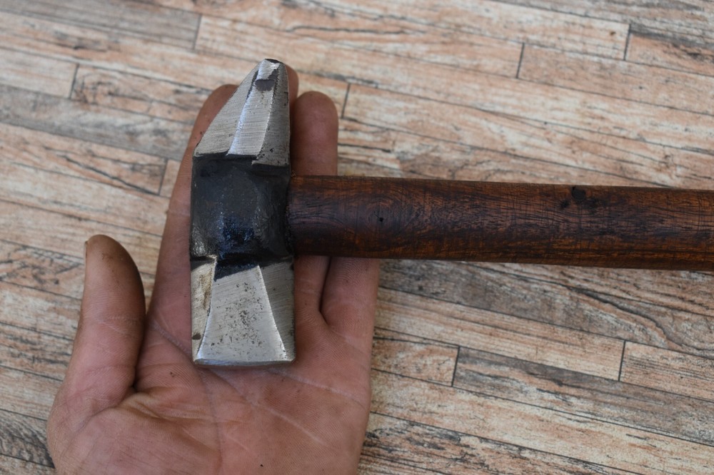 Nice Iron Blacksmith Hammer Silversmith Carpentry Work Square Head Hammer Tool
