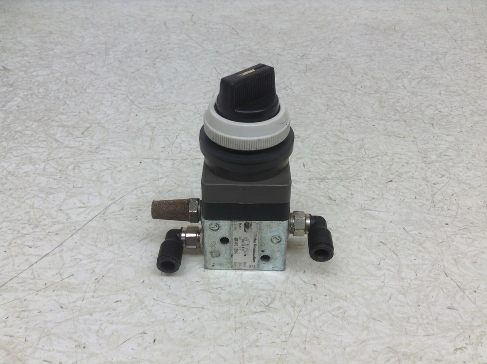 Siebe Pneumatics 4N301-254 2 Position Maintained Selector Switch Pneumatic (TSC)