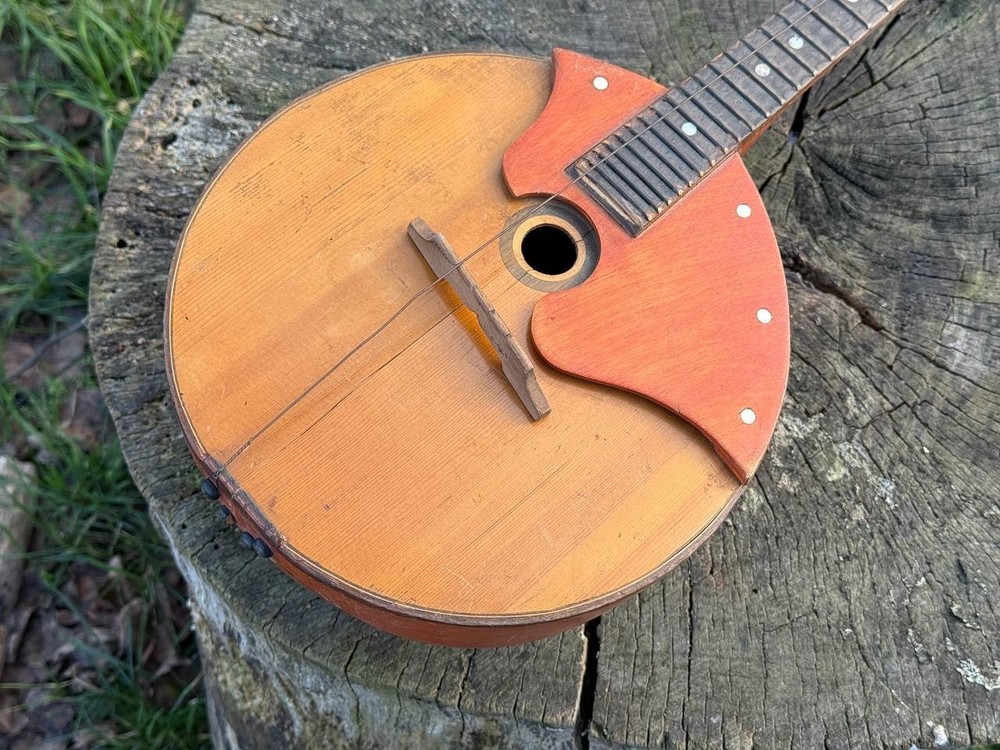 Vintage domra 4 strings / national stringed instrument