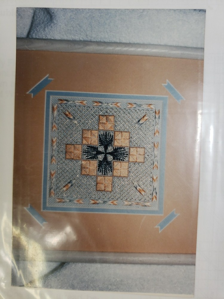 Ruth Dilts Double Feathers & Diamonds Needlepoint Guide Chart Pattern