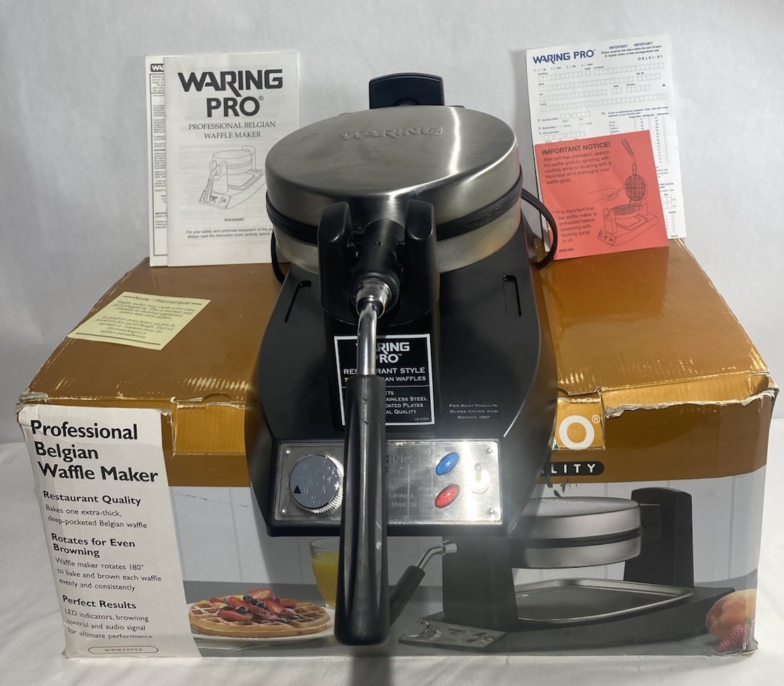 Waring Pro Professional Quality Belgian Waffle Maker WWM200SA In Box READ
