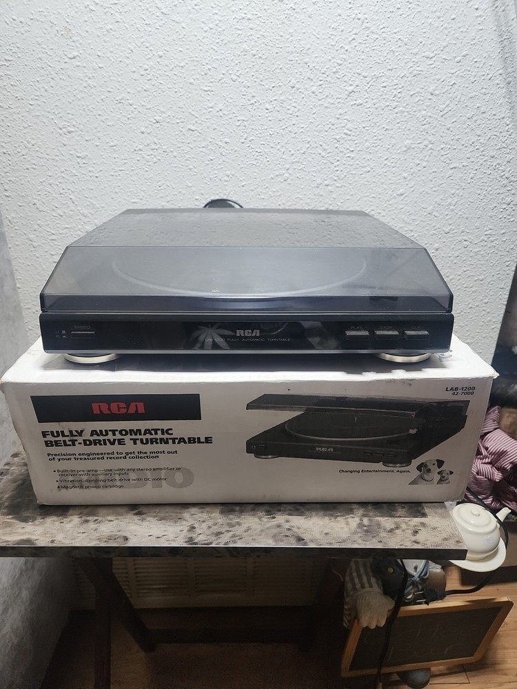 RCA LAB-1200 Fully Automatic Belt-Drive Turntable Record Player WORKS