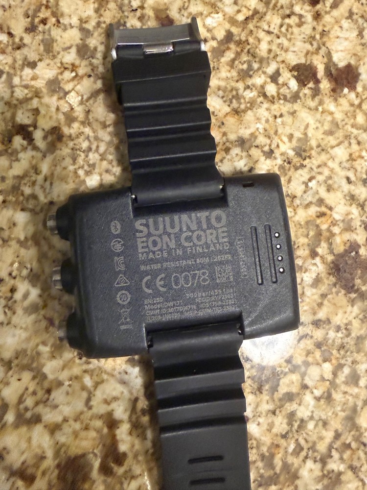 Suunto Eon Core Air Integrated Dive Computer + Tank Pod + cable