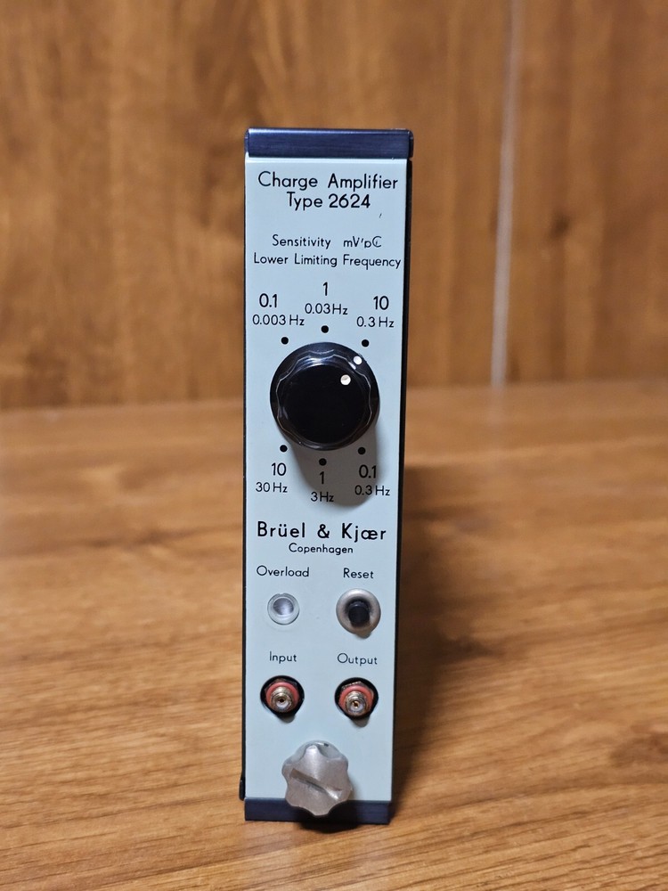 Bruel & Kjaer Type 2624 / Charge Amplifier (#2152)