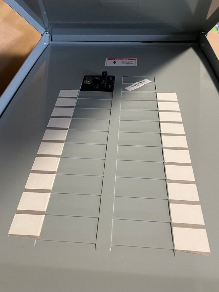 TBB10 (20-24) R Loadcenter