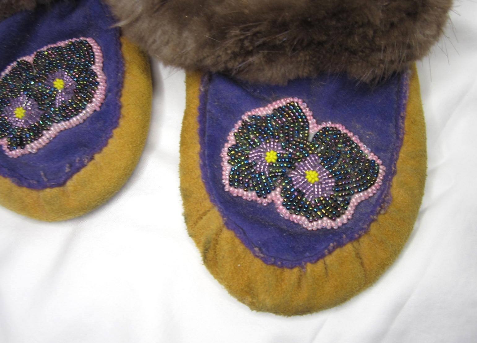 Native Alaskan Moccasins Slippers - Real Fur, Hand Stitched Bead Work - Size 6 W