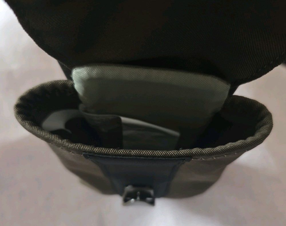 Badlands Everything Pouch (Mud)