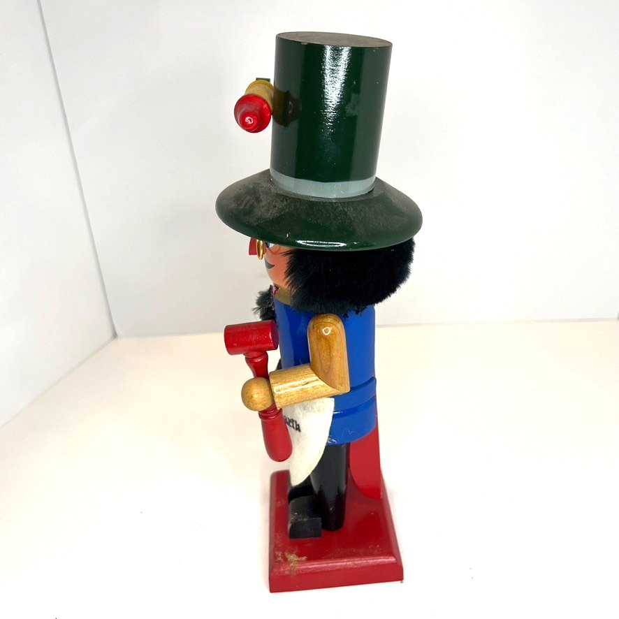 Nutcracker Doktor Eisenbarth 1663-1727 German 11.5” Wood Christmas