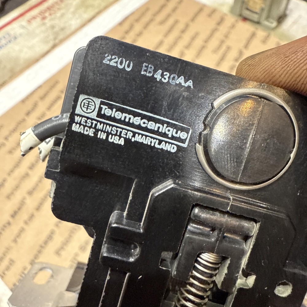 Telemecanique 2200EB340GA contactor