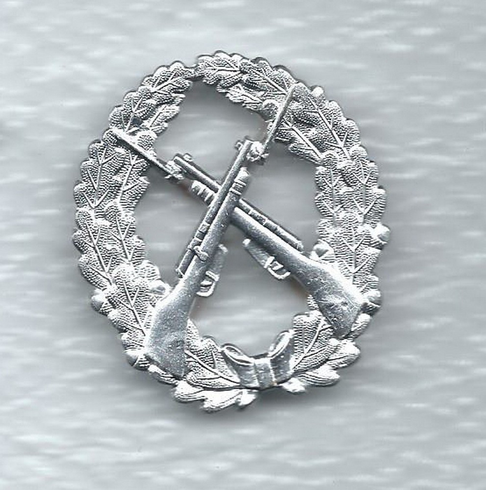 WEST GERMAN BADGE - 2 BADGES