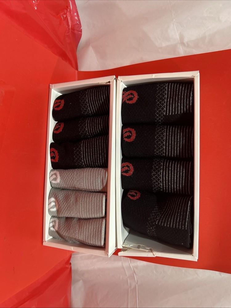 10 Pair ofPA PLUS ANKLE  COMPRESSION SOCKS  (7) Blk (3) Gray