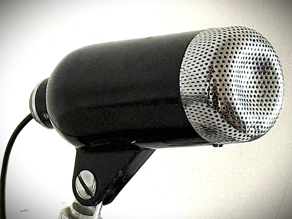 1950's-60's Dynamic "Mystery Mic", tested and working great, tripod included