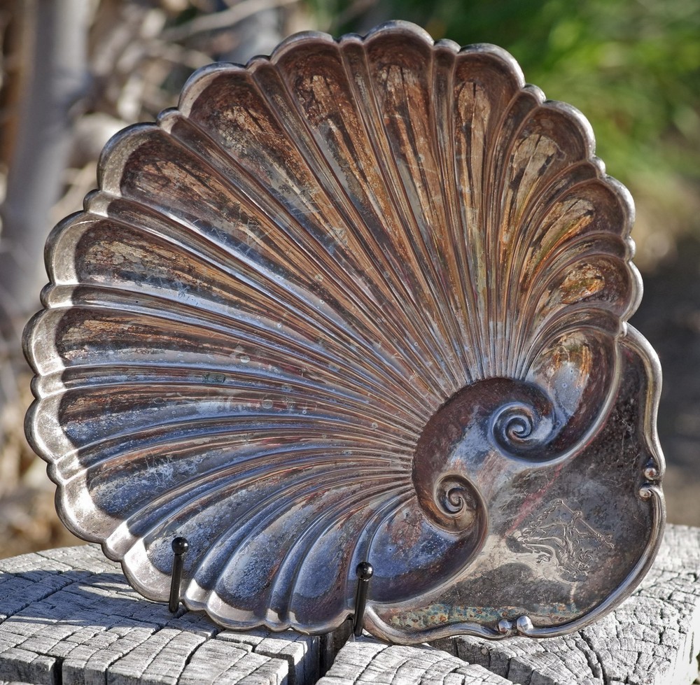 VINTAGE Silver Plate SHELL DISH Dolphin Feet Crescent Mfg. Made in USA c.1930's