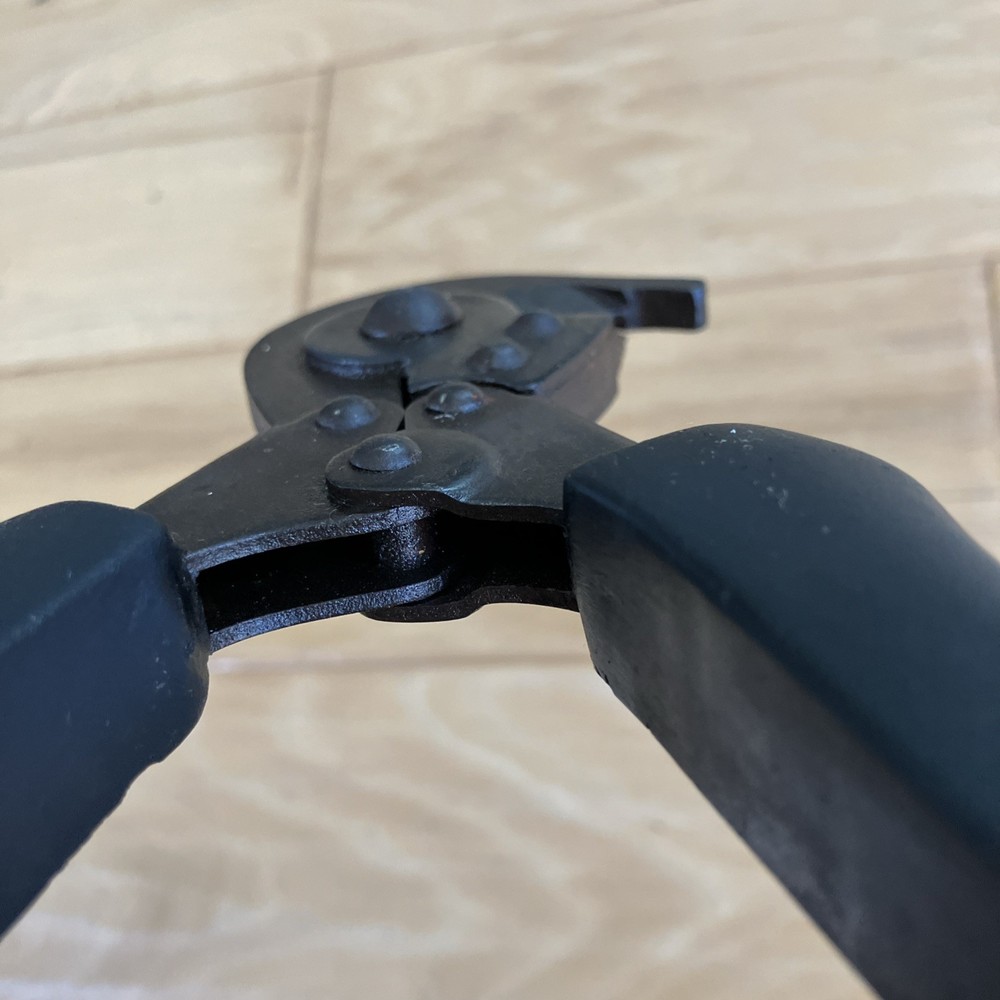 Original WWII US Army M1938 Wire Cutter WM SCHOLLHORN - DATED 1941