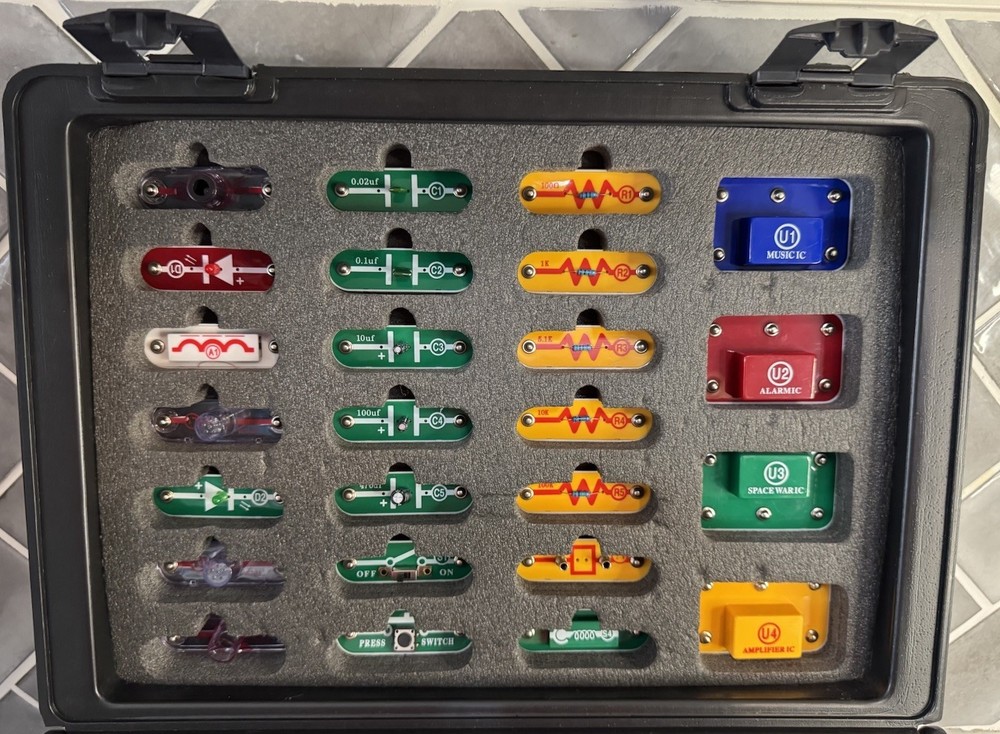 Snap Circuits Deluxe Light and Sound Combo