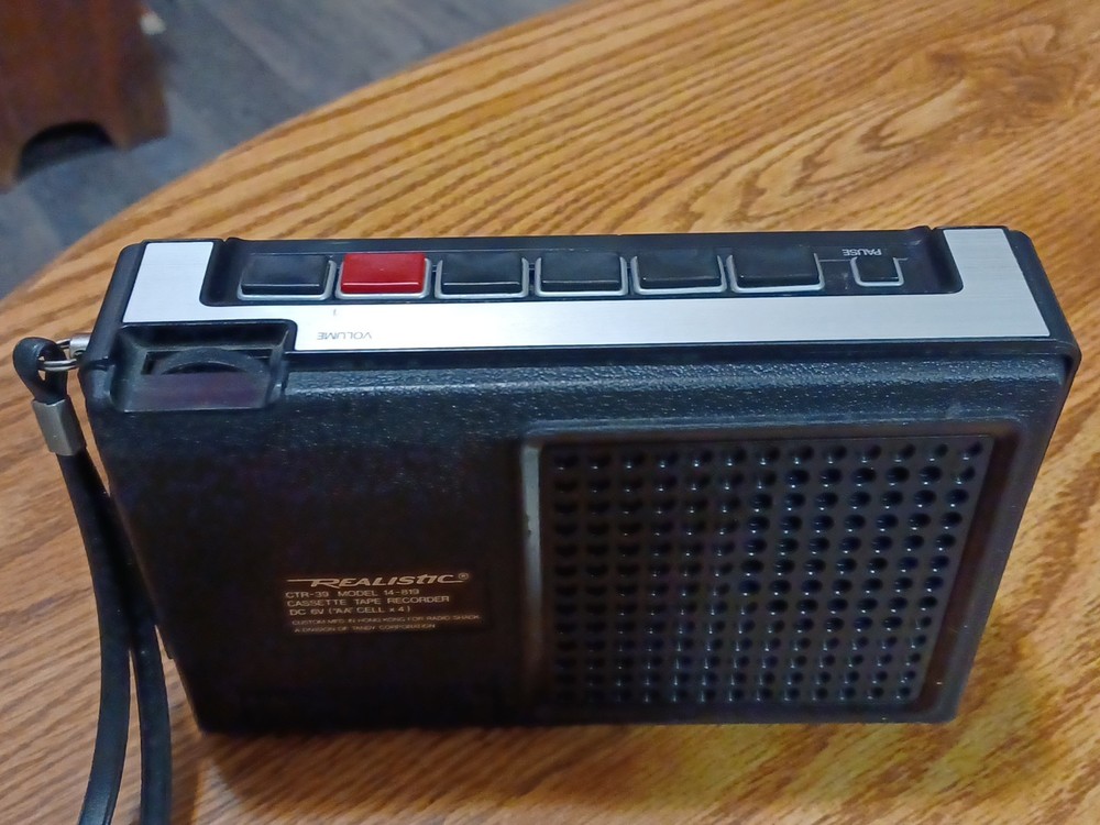 Realistic CTR-39 Portable Compact Cassette Tape Recorder Player & Case