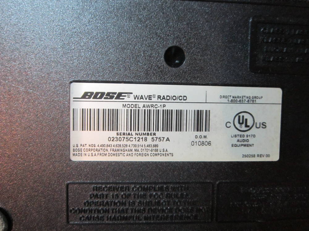 BOSE WAVE RADIO & CD Player White (READ DESCRIPTION)