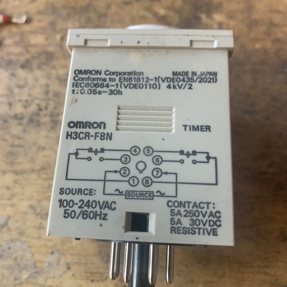 Omron Timer Type H3CR-F8N