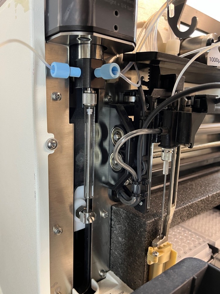 EiCom AS-700 Insight Autosampler, model 840