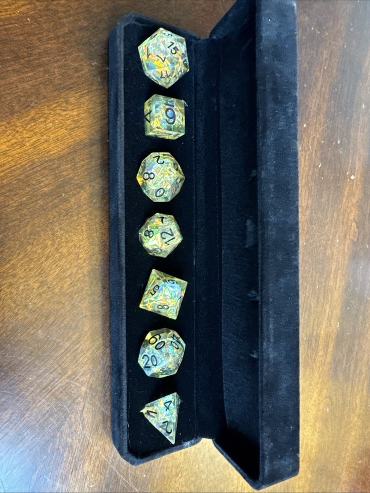 Liquid Core Sharp Edge Resin Dice Set Dungeons & Dragons Haxtec