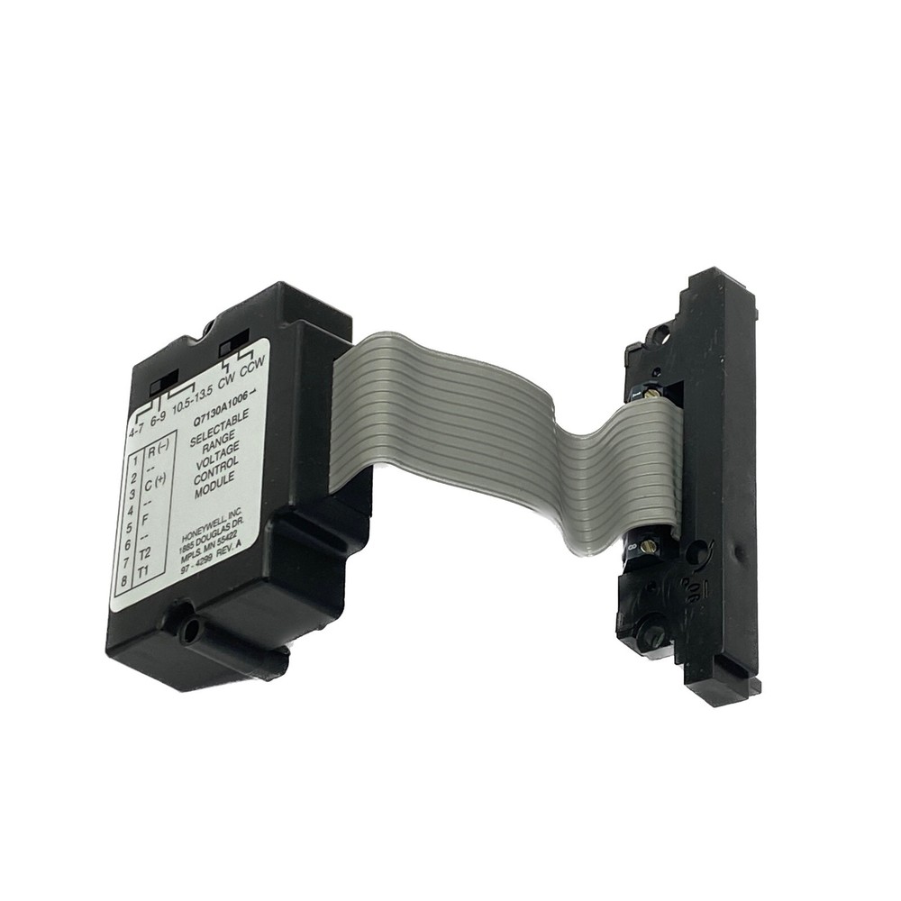 NIB Honeywell 4-7VDC Selectable Range Volt Control InterFace Module Q7130A1006
