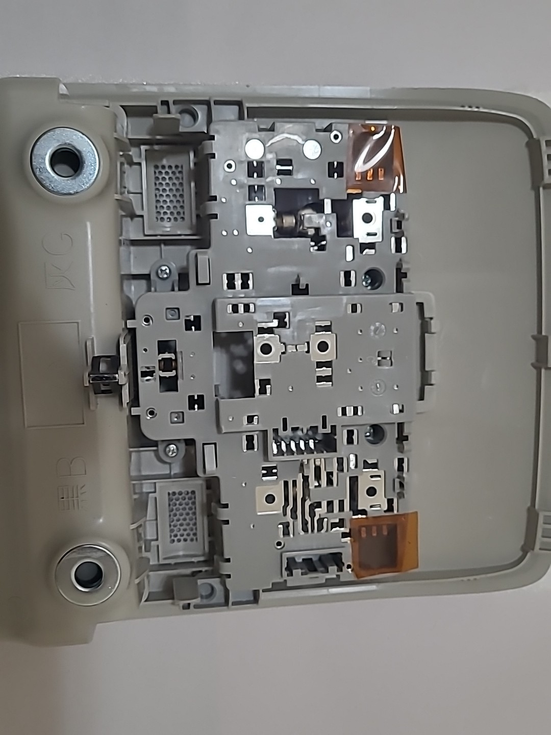 2018-2021 MAZDA 6 FRONT ROOF OVERHEAD CONSOLE DOME LIGHT KD4569971 TRIM_GT7