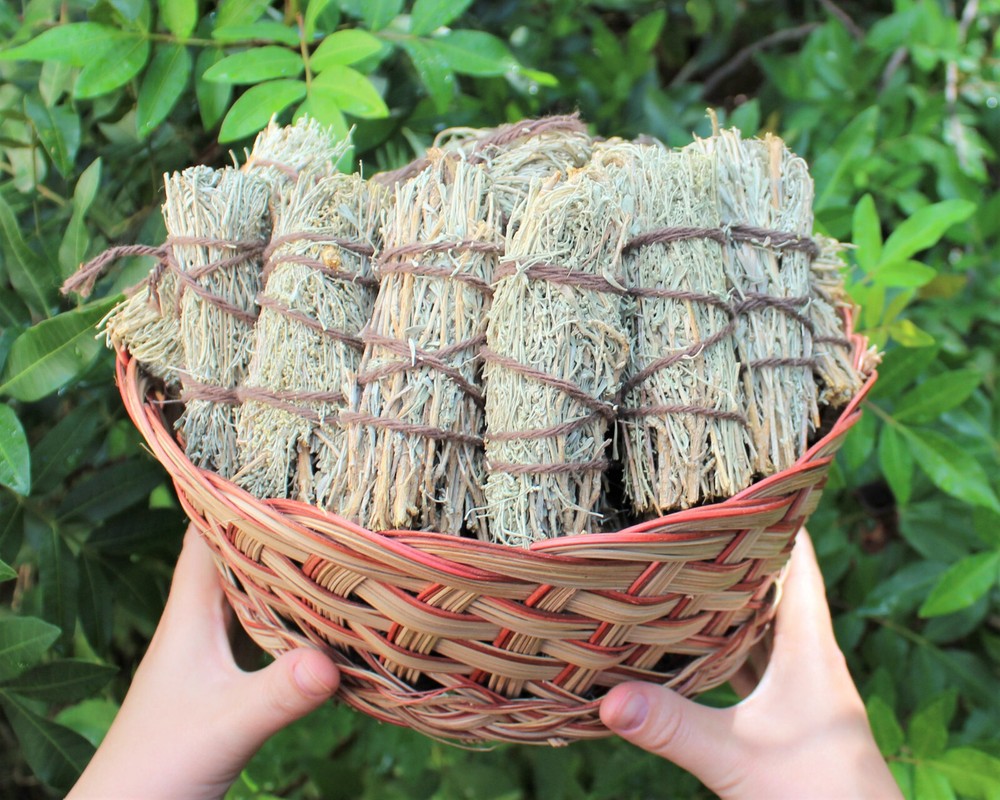 Desert Sage Smudge Stick 3" - 4" Bundle (Wand Incense Remove Negative Energy)