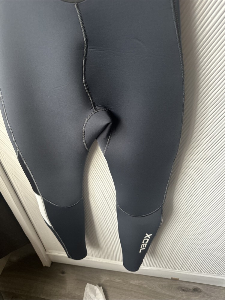 4/3 Xcel Boys Size 12 Wetsuit