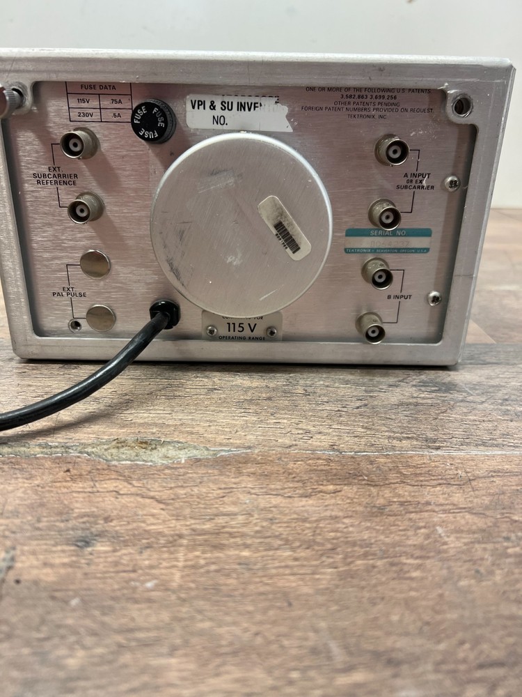 Tektronix 1420 NTSC Vectorscope