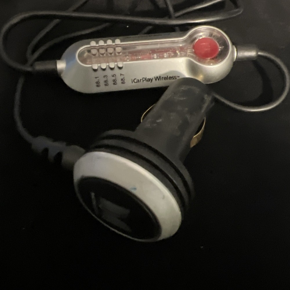 Monster iCarPlay Wireless FM Transmitter iPod 30 Pin