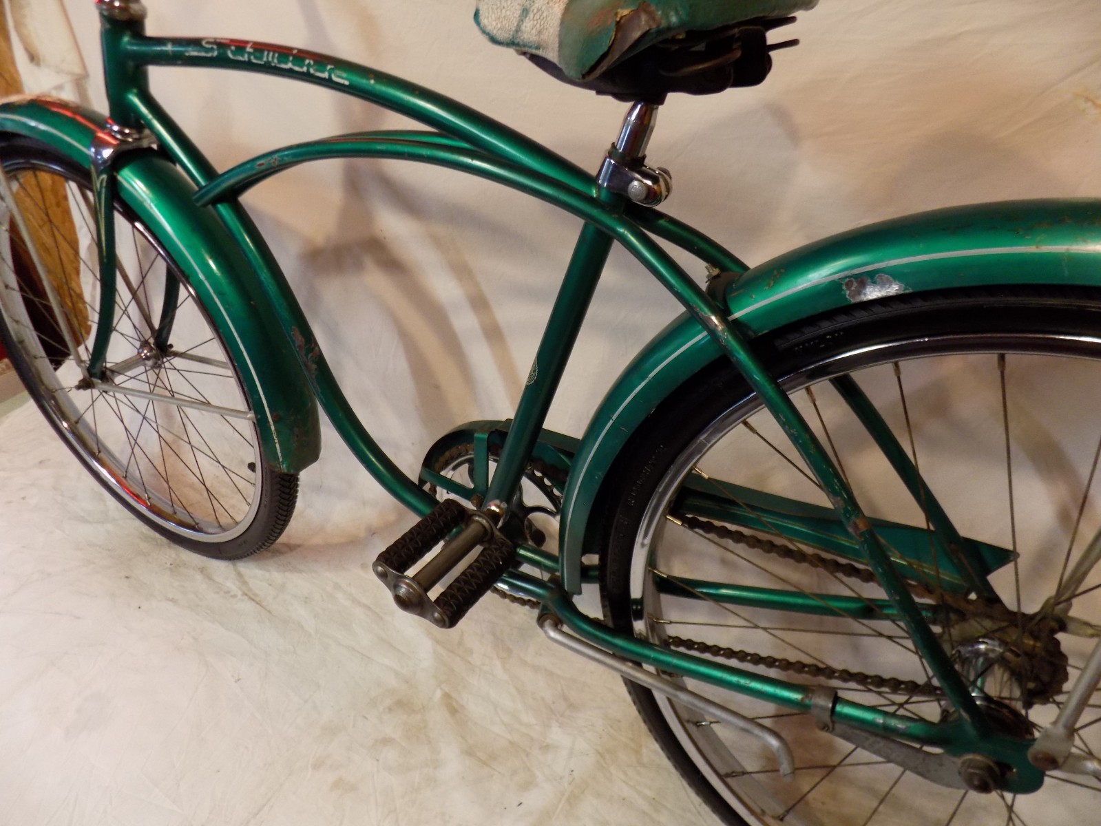 1957 SCHWINN SPEEDSTER MENS AMERICAN 24 BIKE GREEN TYPHOON JAGUAR TIGER CORVETTE