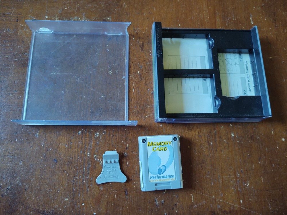 N64 PERFORMANCE MEMORY CARD FOR NINTENDO 64 VIDEO GAME SYSTEM