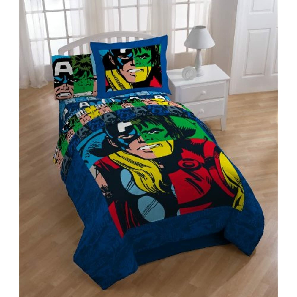 Marvel Comics Heroes Super Soft Microfiber Twin Comforter 64 x 86 Inches