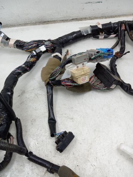 06 TOYOTA SEQUOIA DASH WIRE HARNESS