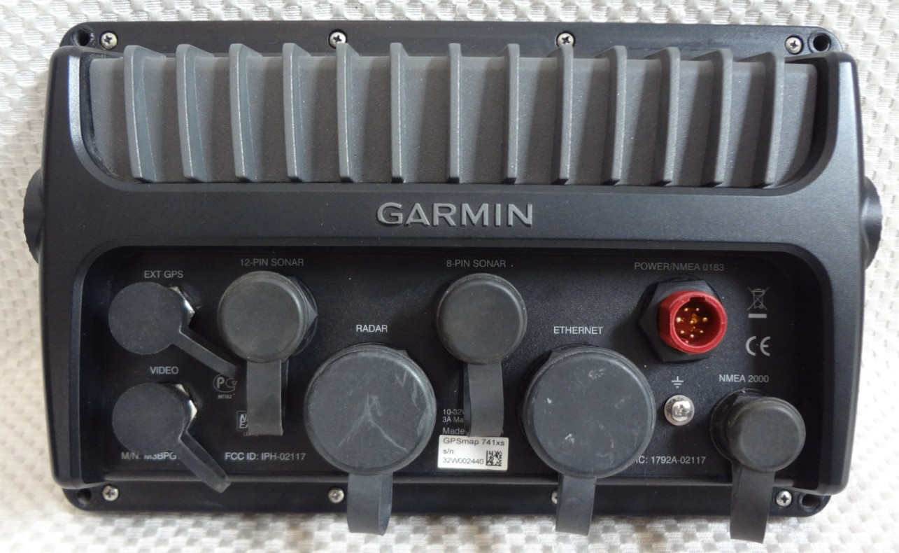 GARMIN GPSMAP 741xs GPS CHART PLOTTER ClearVü SideVü CHIRP FISHFINDER w/ POWER