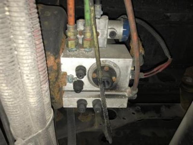 Bendix AD-IS Air Dryer - Used
