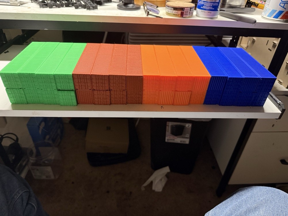 32 Ho Scale, Shipping Containers