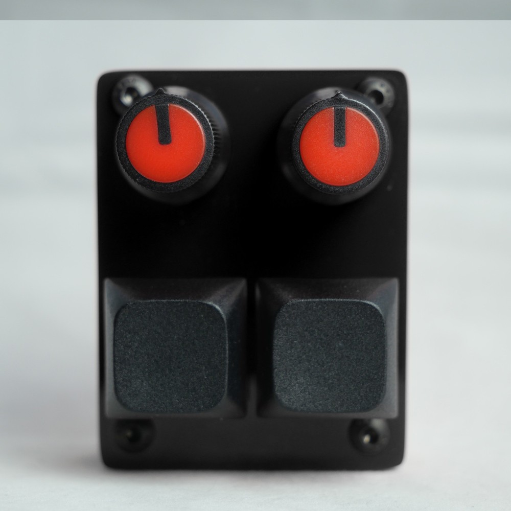 madMidiMini Compact Midi Controller with 2 Note Buttons 2 Potentiometers and LED