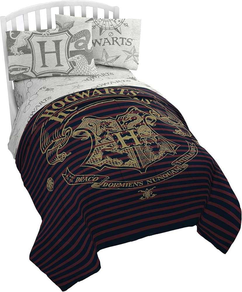 Marvel Avengers Blue Circle 5 Piece Full Bed Set Includes Reversible Comforter &