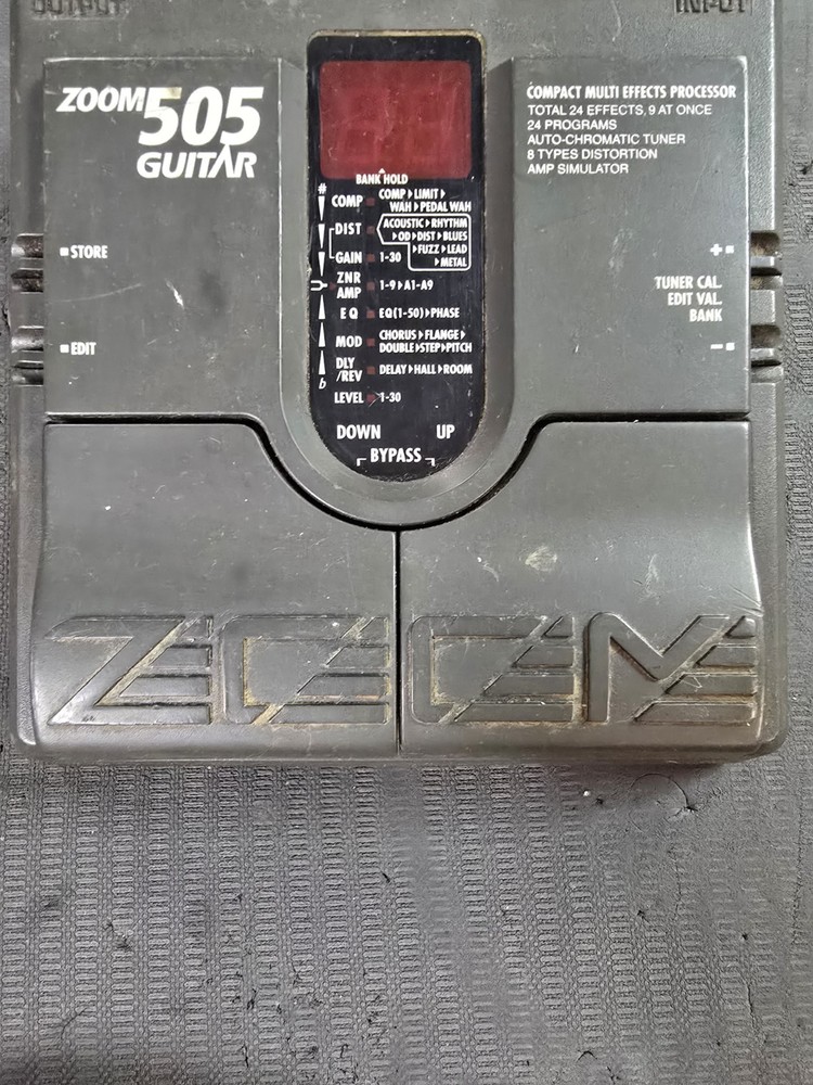 Zoom 505 Guitar Compact Multi Effects Processor Pedal No Power Supply